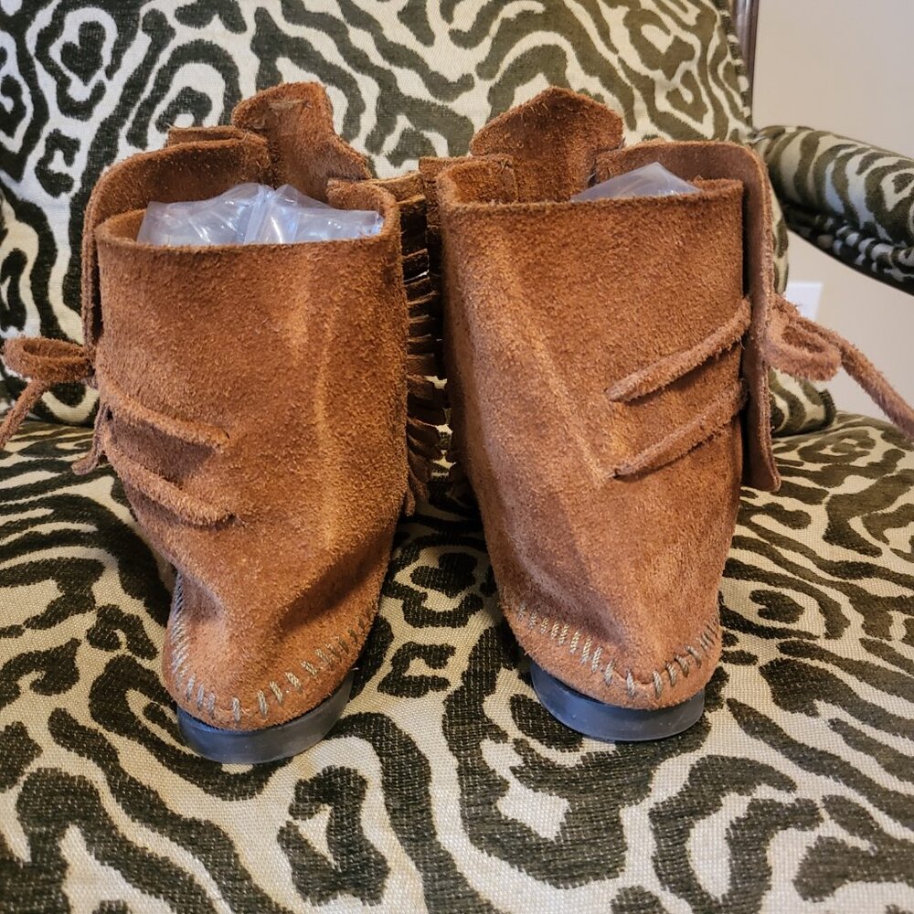 Minnetonka Women's Brown Suede Two Button Hardsole Boot - Picture 6 of 8